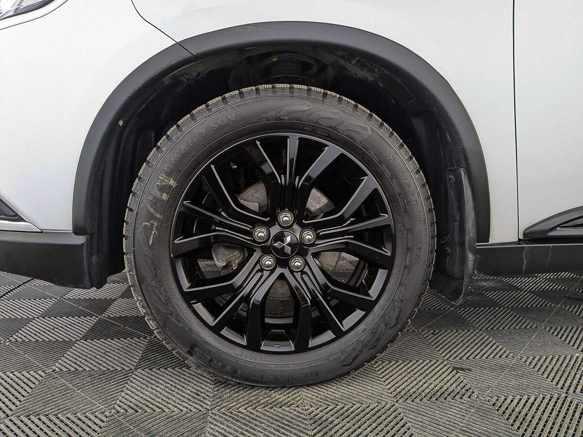 Купить Mitsubishi Outlander с пробегом. Фото: #11