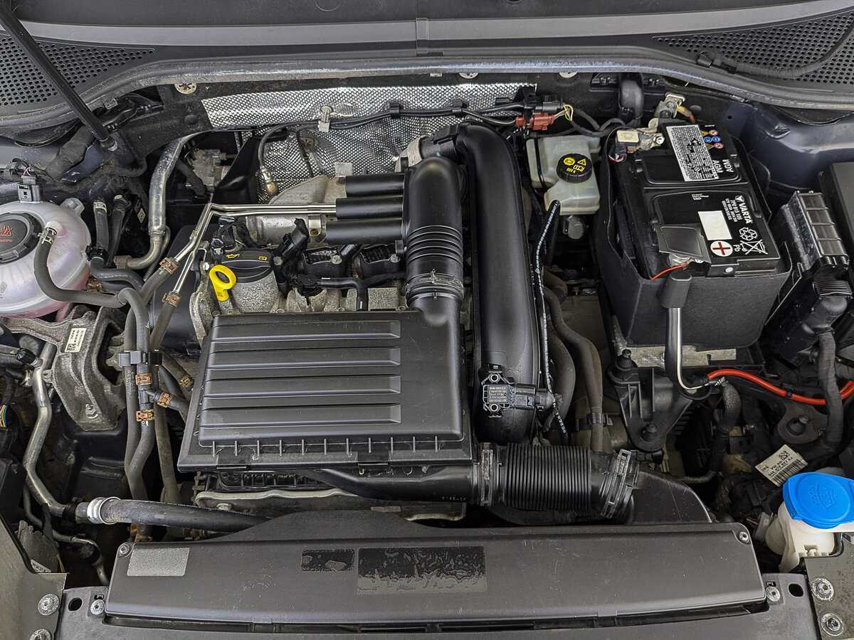 Купить Volkswagen Passat с пробегом. Фото: #8