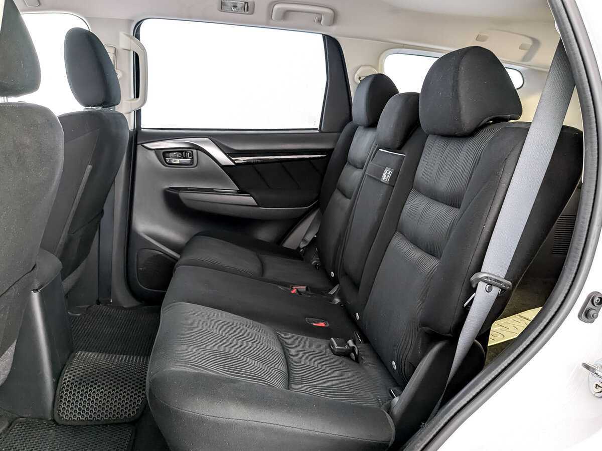 Купить Mitsubishi Pajero Sport с пробегом. Фото: #11