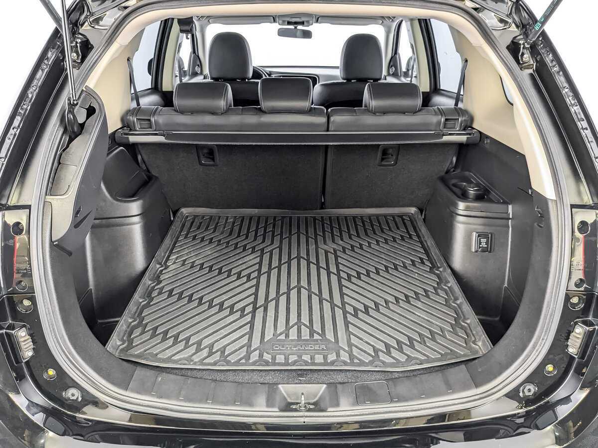 Купить Mitsubishi Outlander с пробегом. Фото: #9