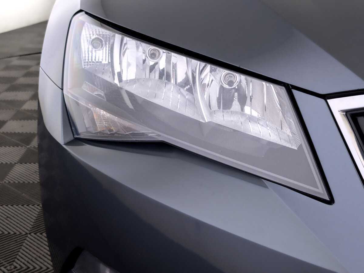 Купить Skoda Superb с пробегом. Фото: #16