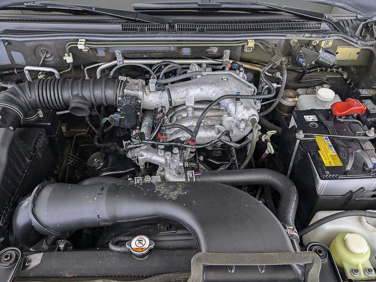 Купить Mitsubishi Pajero с пробегом. Фото: #8