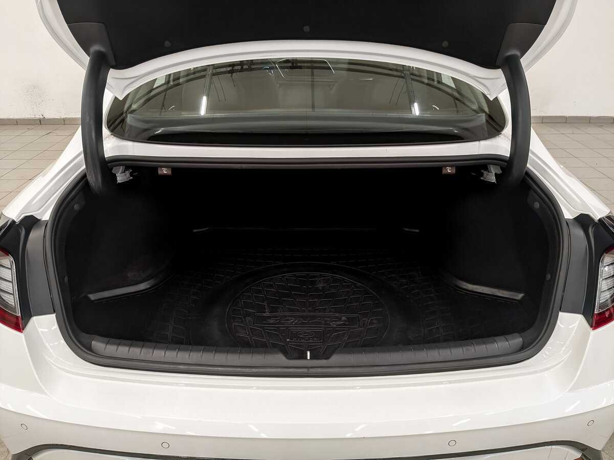 Купить Hyundai Sonata с пробегом. Фото: #9