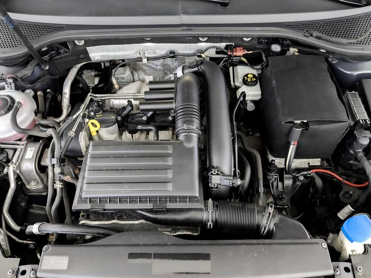 Купить Volkswagen Passat с пробегом. Фото: #8