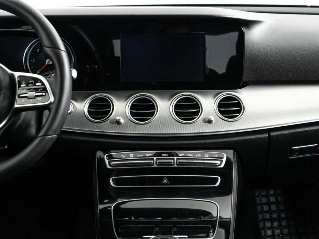 Купить Mercedes-Benz E-Класс с пробегом. Фото: #13