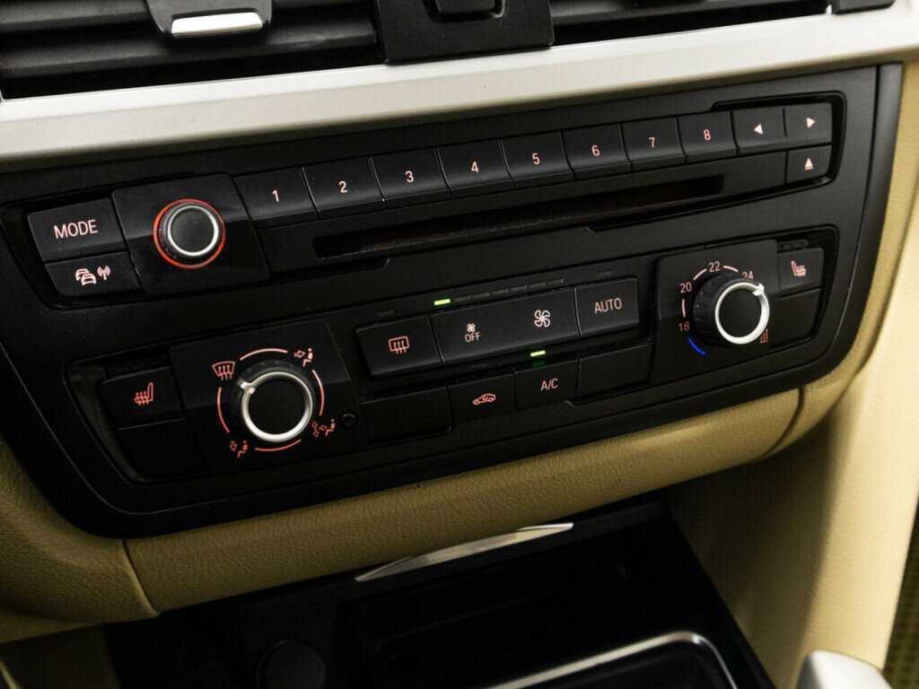 Купить BMW 3 серии с пробегом. Фото: #14