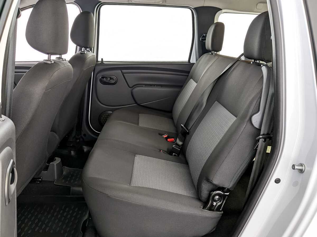 Купить Lada (ВАЗ) Largus с пробегом. Фото: #11