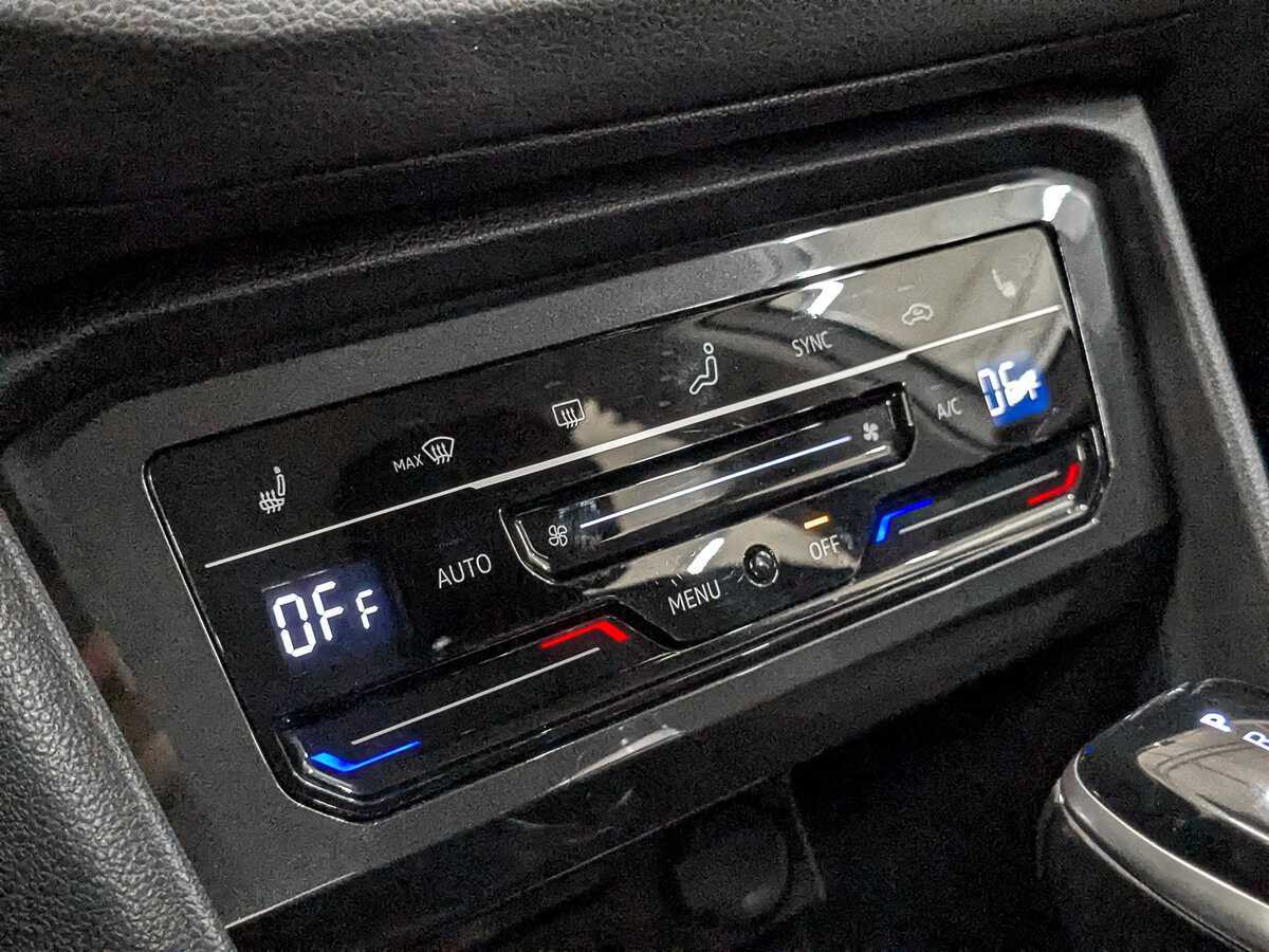 Купить Volkswagen Tiguan с пробегом. Фото: #18
