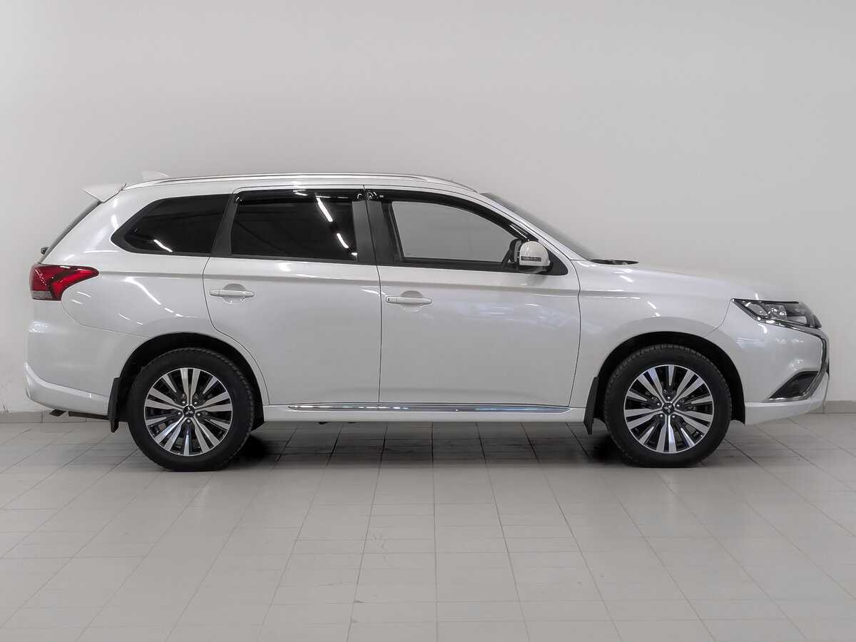 Купить Mitsubishi Outlander с пробегом. Фото: #3