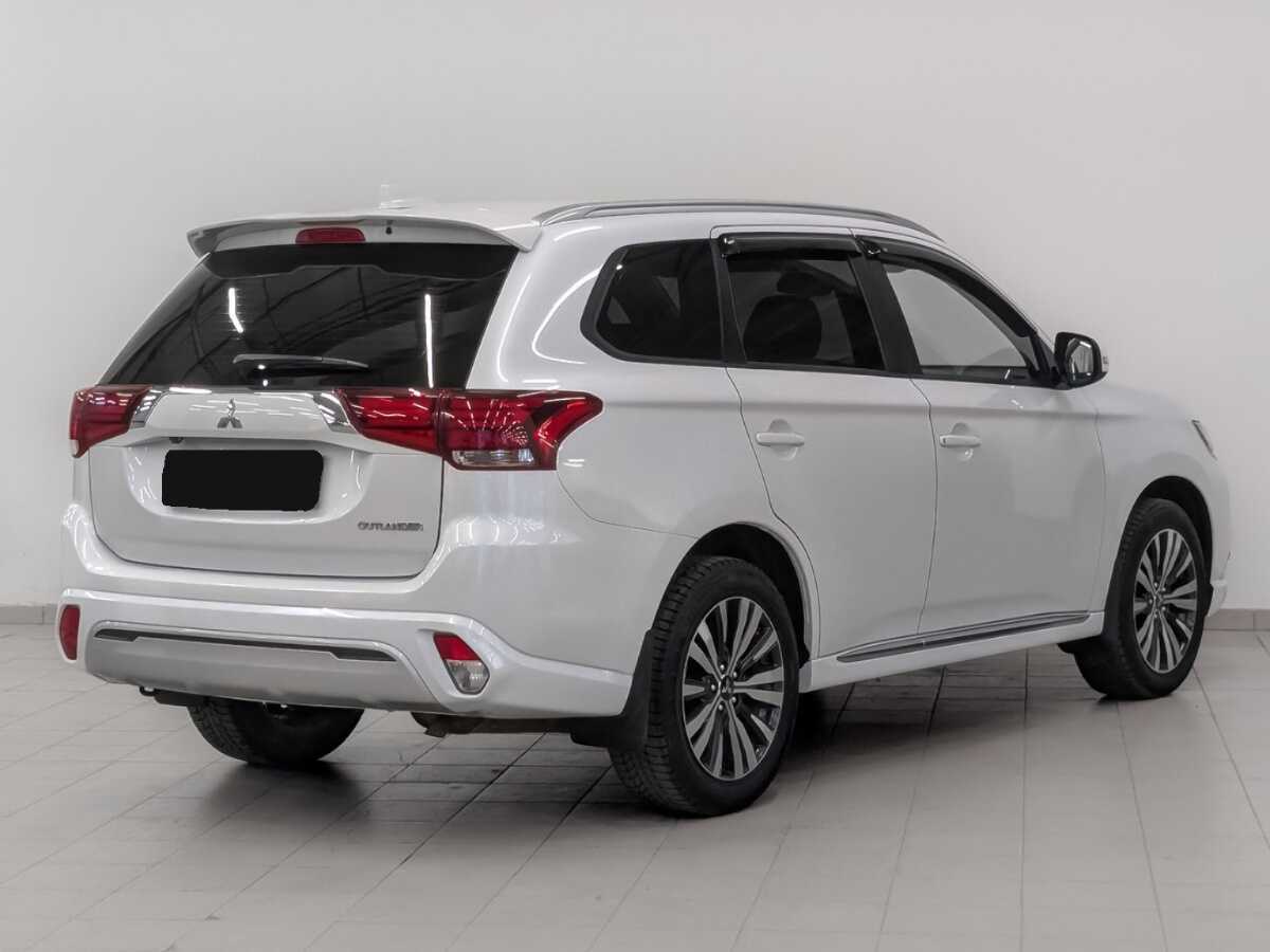 Купить Mitsubishi Outlander с пробегом. Фото: #4