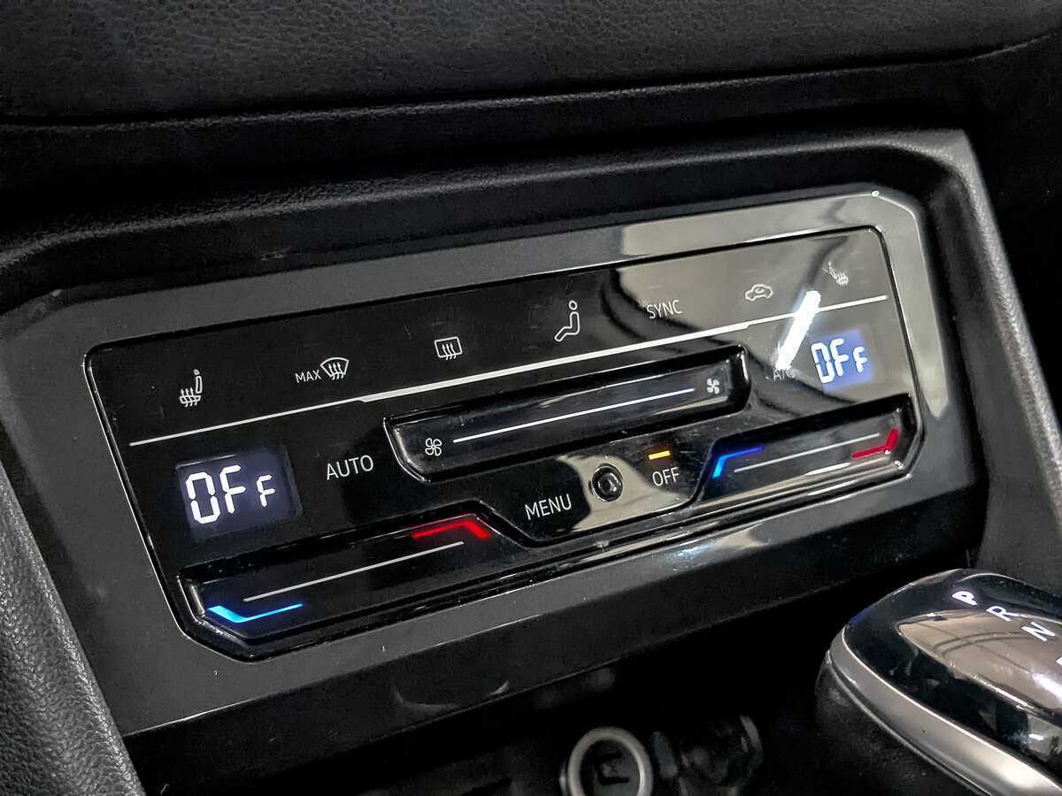 Купить Volkswagen Tiguan с пробегом. Фото: #19