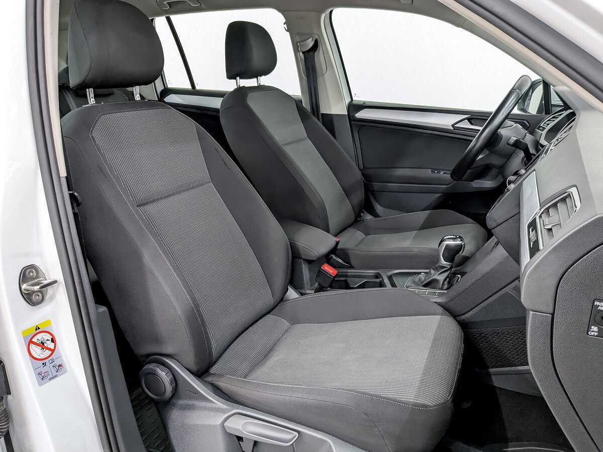 Купить Volkswagen Tiguan с пробегом. Фото: #21