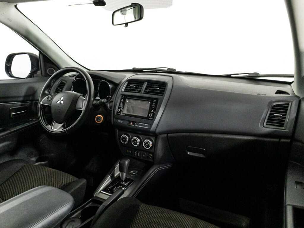 Купить Mitsubishi ASX с пробегом. Фото: #8