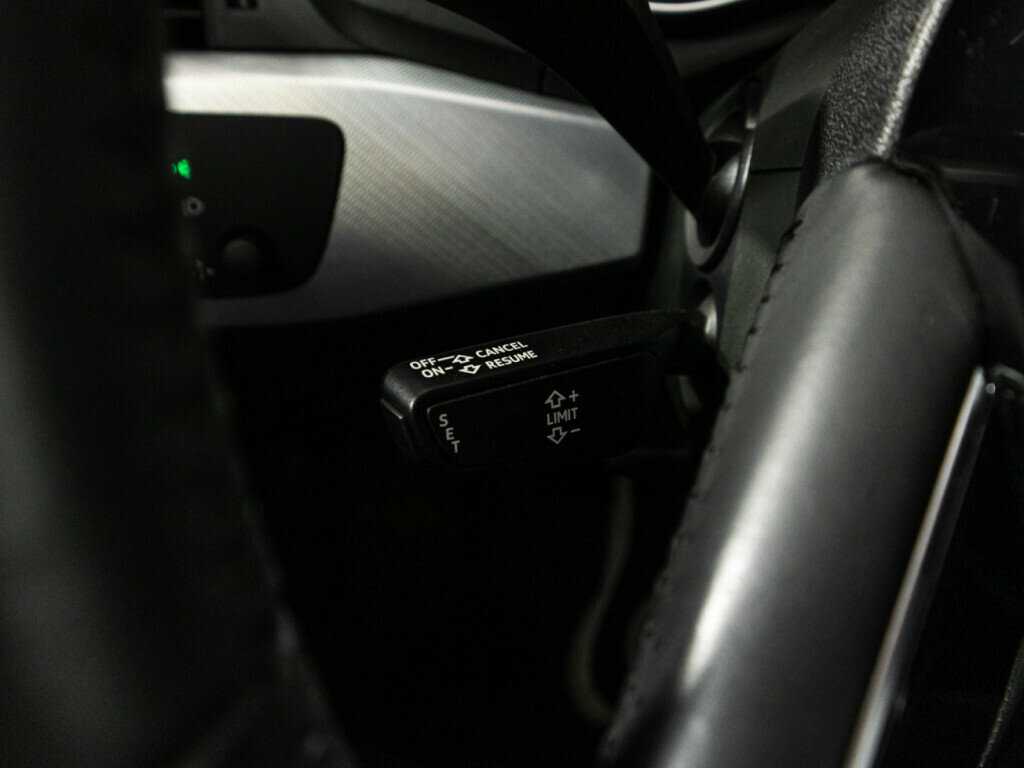 Купить Audi A4 с пробегом. Фото: #18