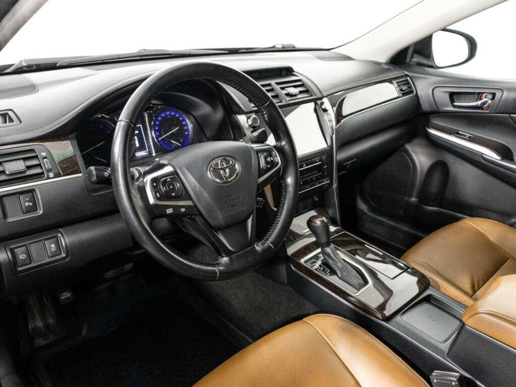 Купить Toyota Camry с пробегом. Фото: #10