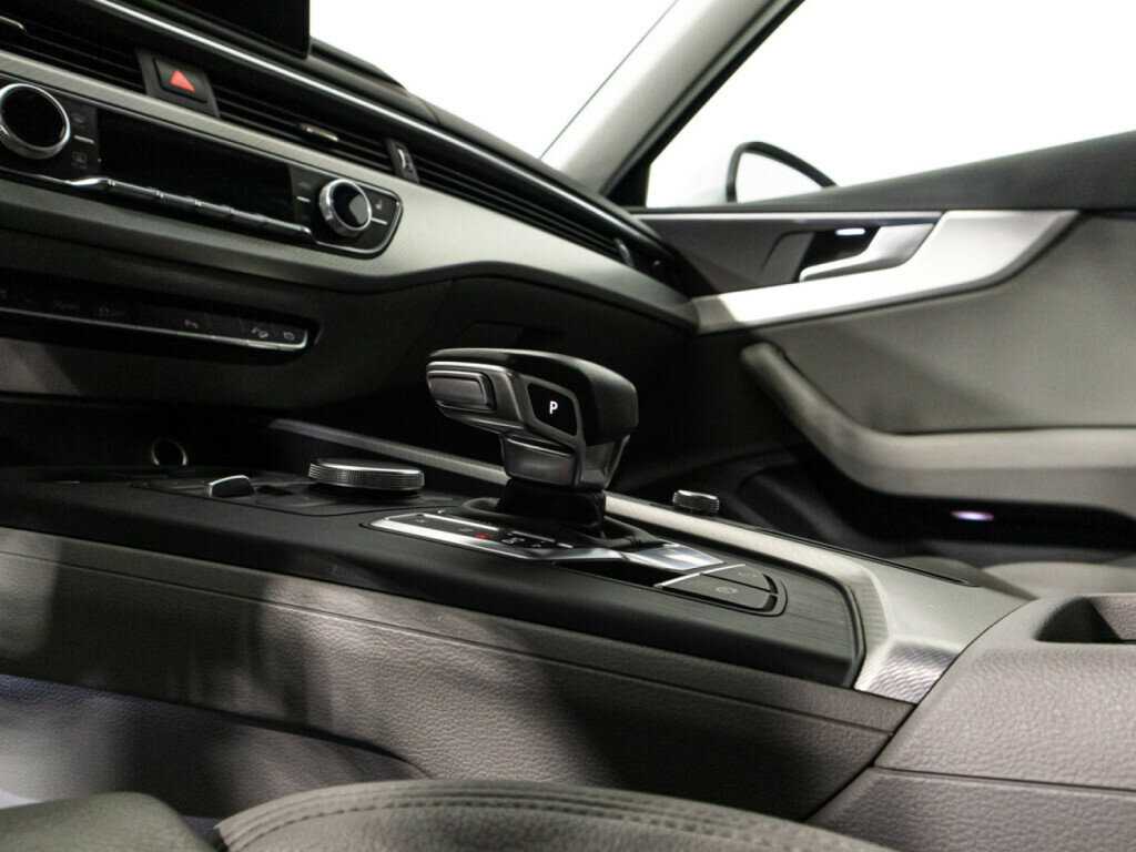 Купить Audi A4 с пробегом. Фото: #18