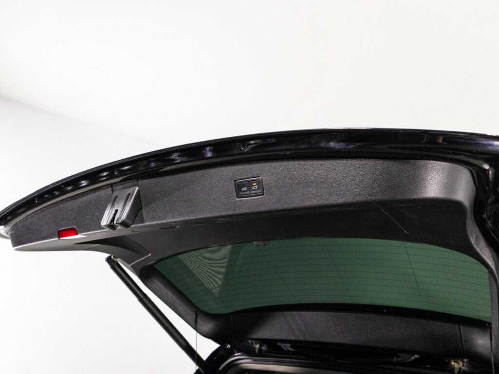 Купить Volkswagen Tiguan с пробегом. Фото: #15