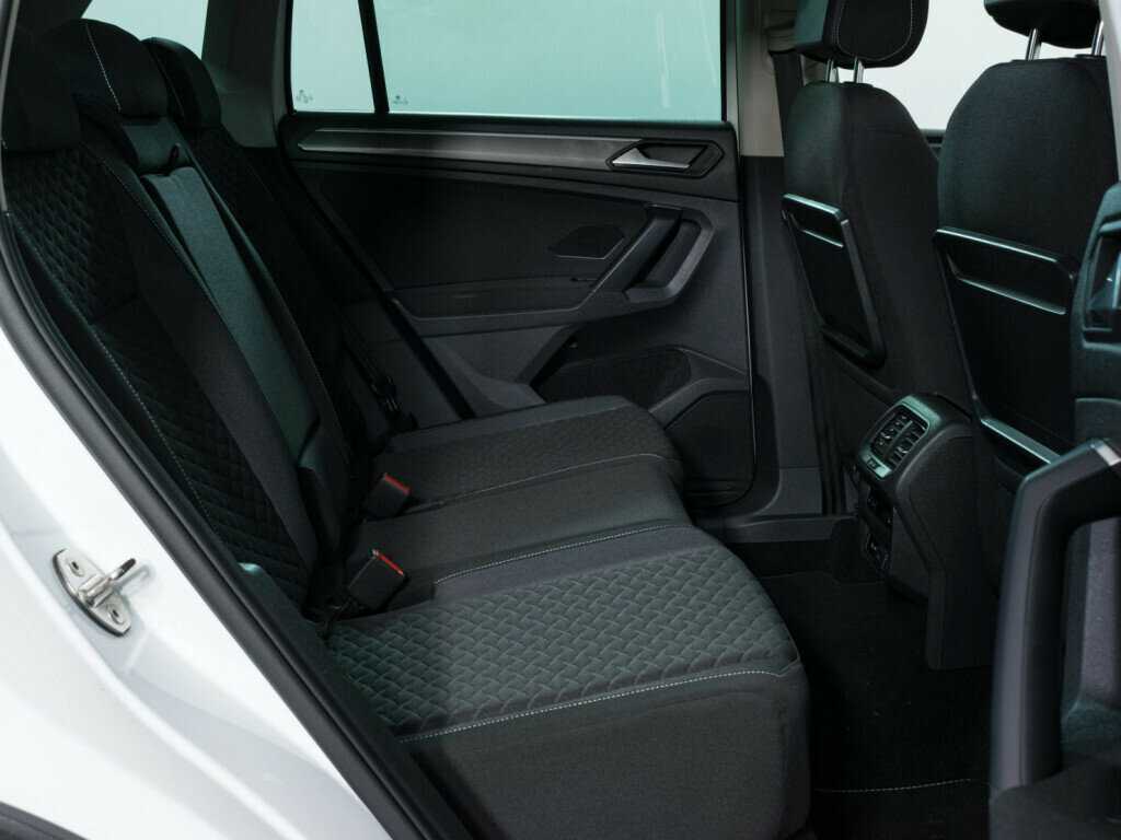 Купить Volkswagen Tiguan с пробегом. Фото: #10