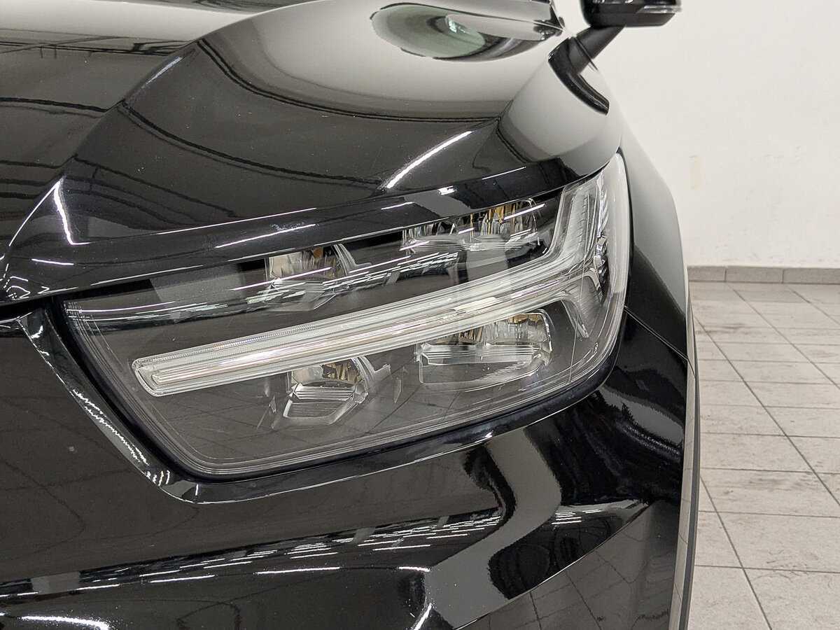 Купить Volvo XC40 с пробегом. Фото: #10