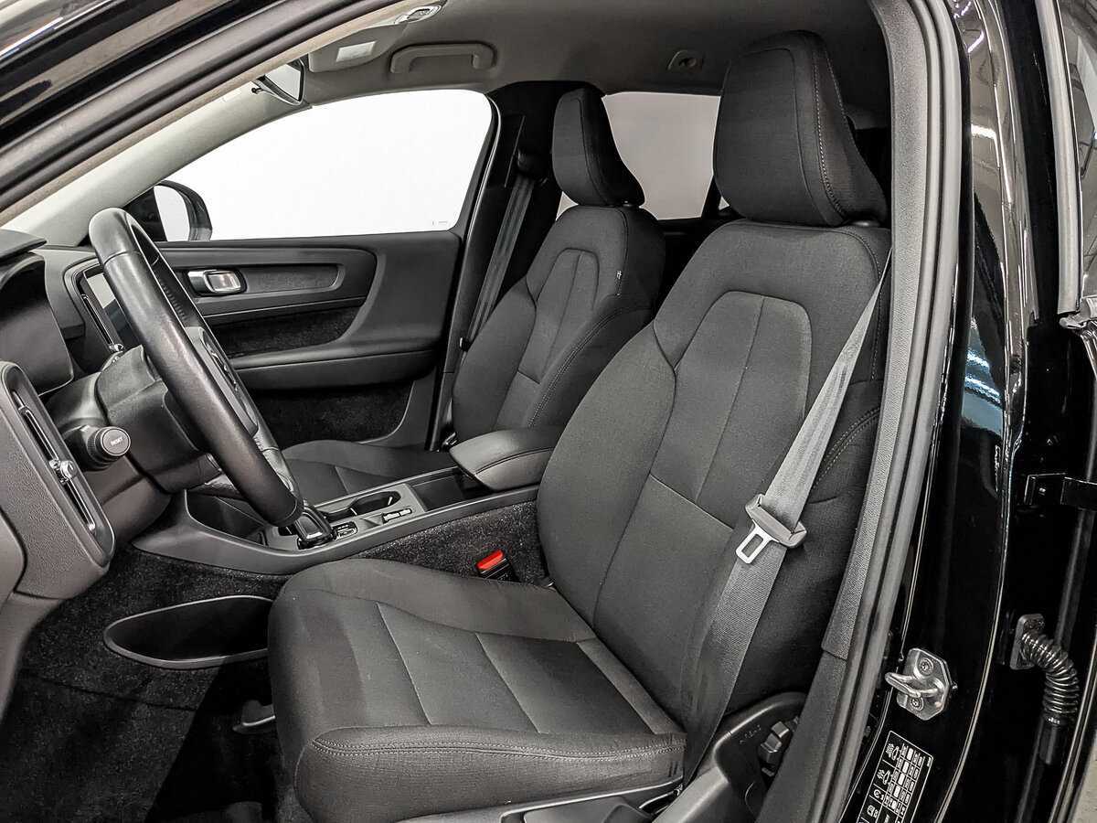Купить Volvo XC40 с пробегом. Фото: #19