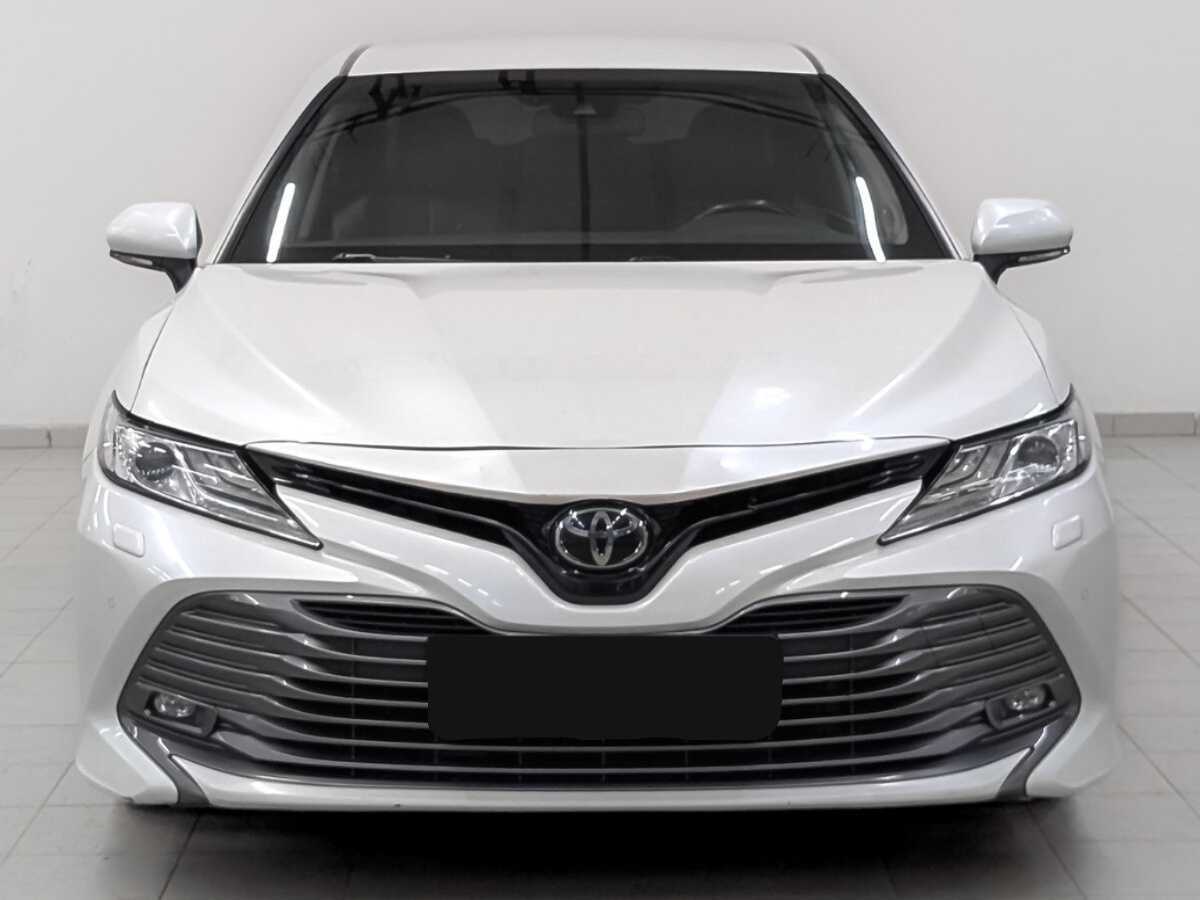 Купить Toyota Camry с пробегом. Фото: #1