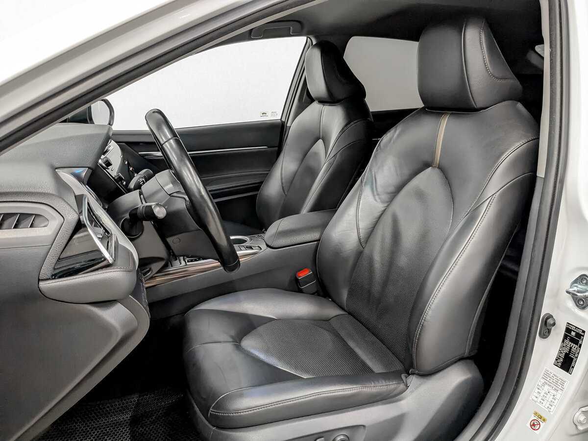 Купить Toyota Camry с пробегом. Фото: #17