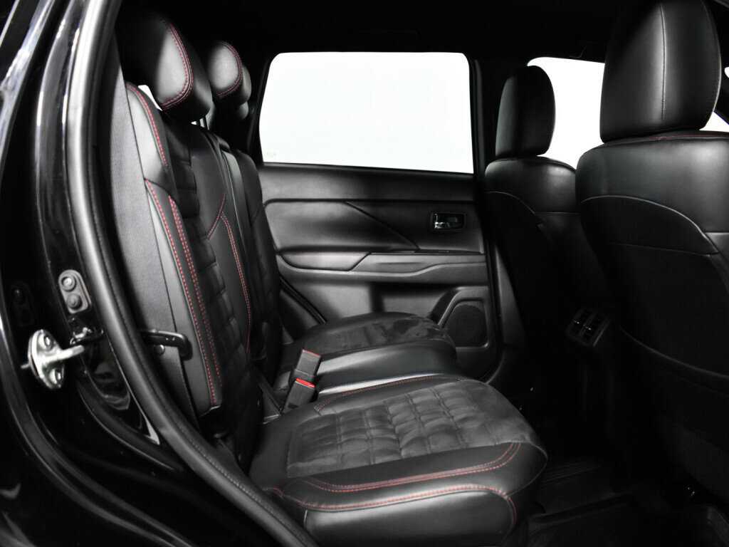 Купить Mitsubishi Outlander с пробегом. Фото: #9