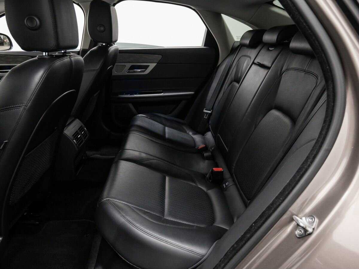 Купить Jaguar XF с пробегом. Фото: #12
