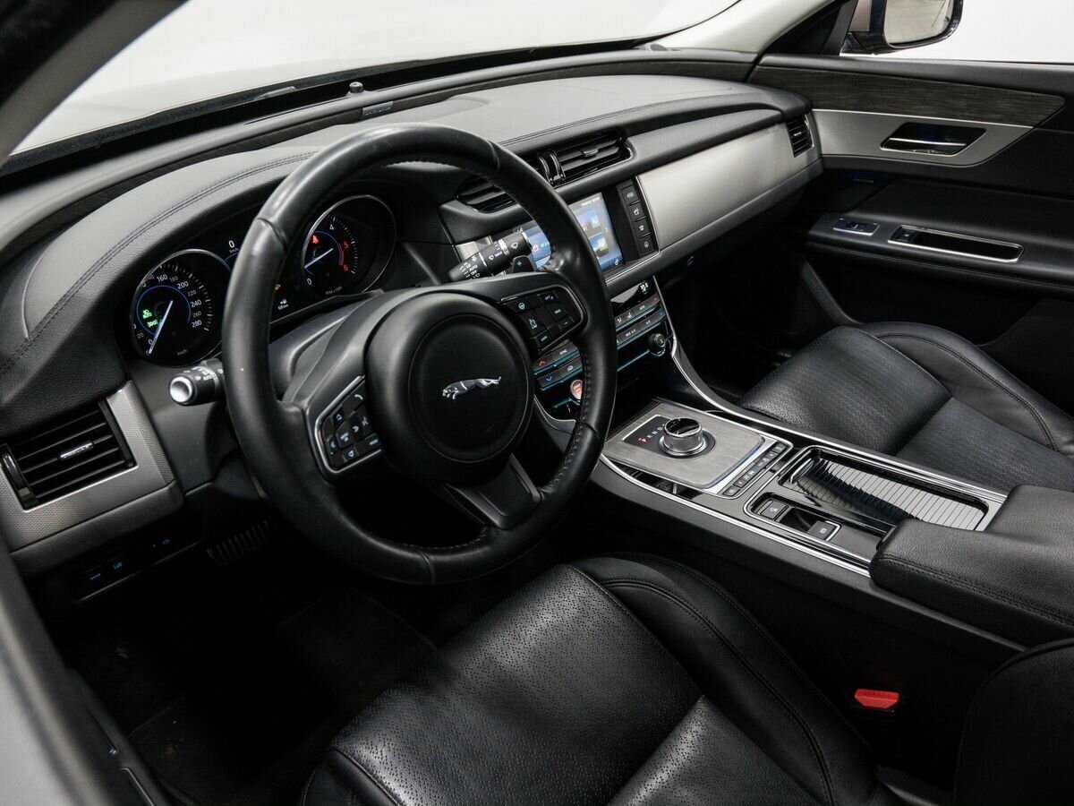 Купить Jaguar XF с пробегом. Фото: #13