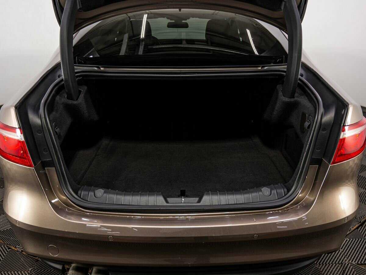 Купить Jaguar XF с пробегом. Фото: #23