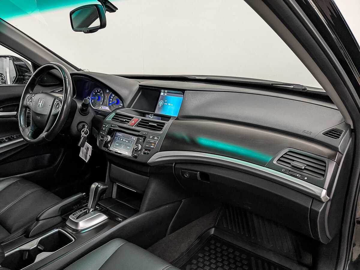 Купить Honda Crosstour с пробегом. Фото: #10