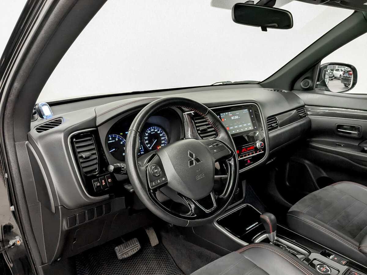 Купить Mitsubishi Outlander с пробегом. Фото: #15