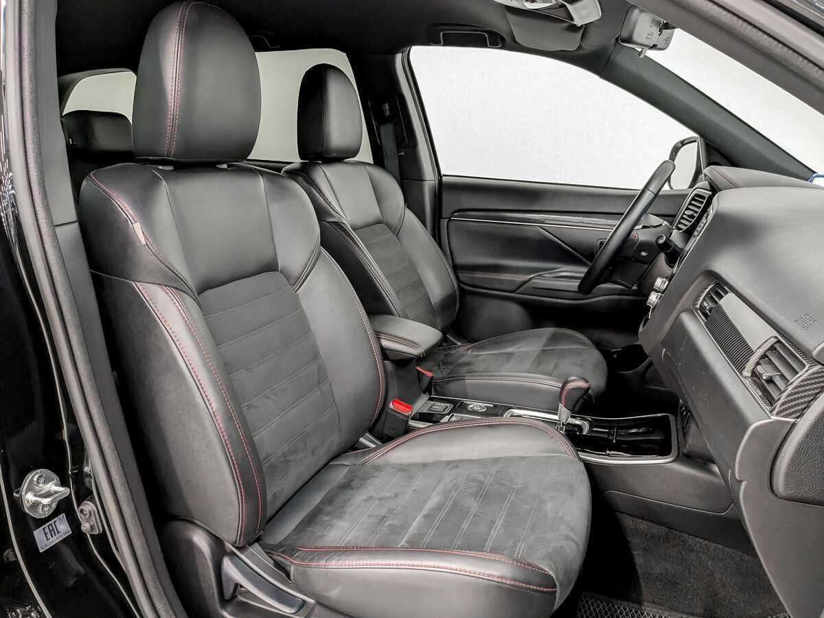 Купить Mitsubishi Outlander с пробегом. Фото: #21