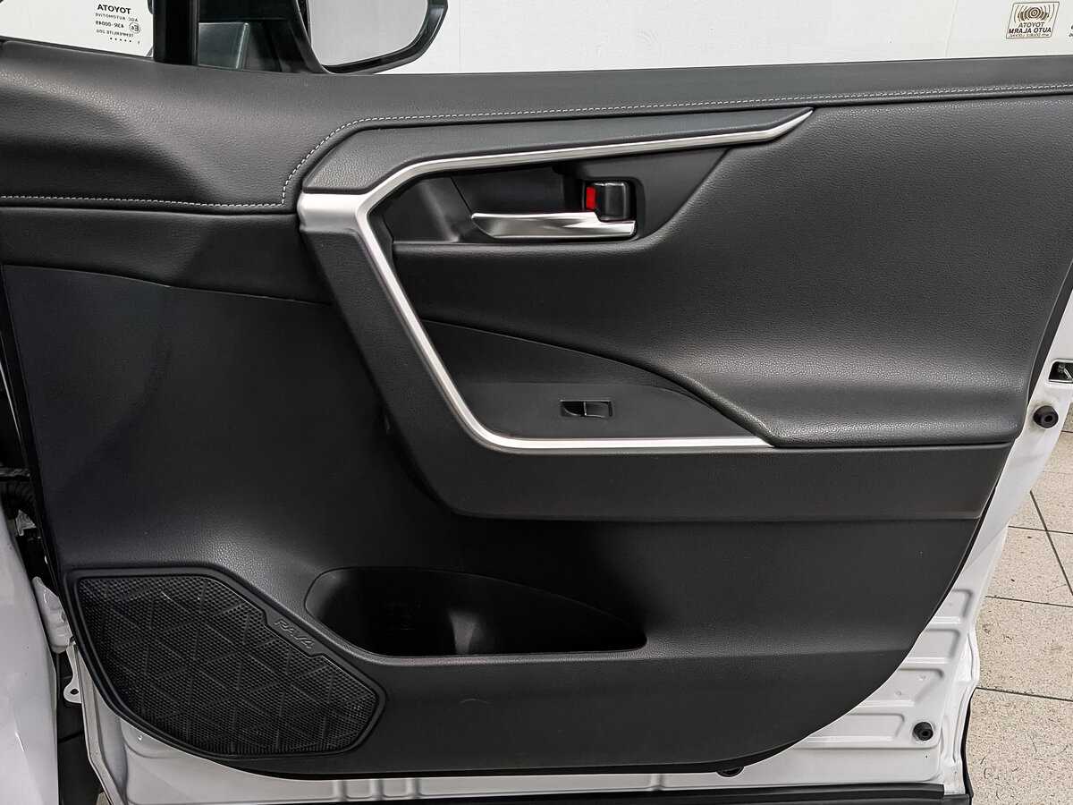 Купить Toyota RAV4 с пробегом. Фото: #22