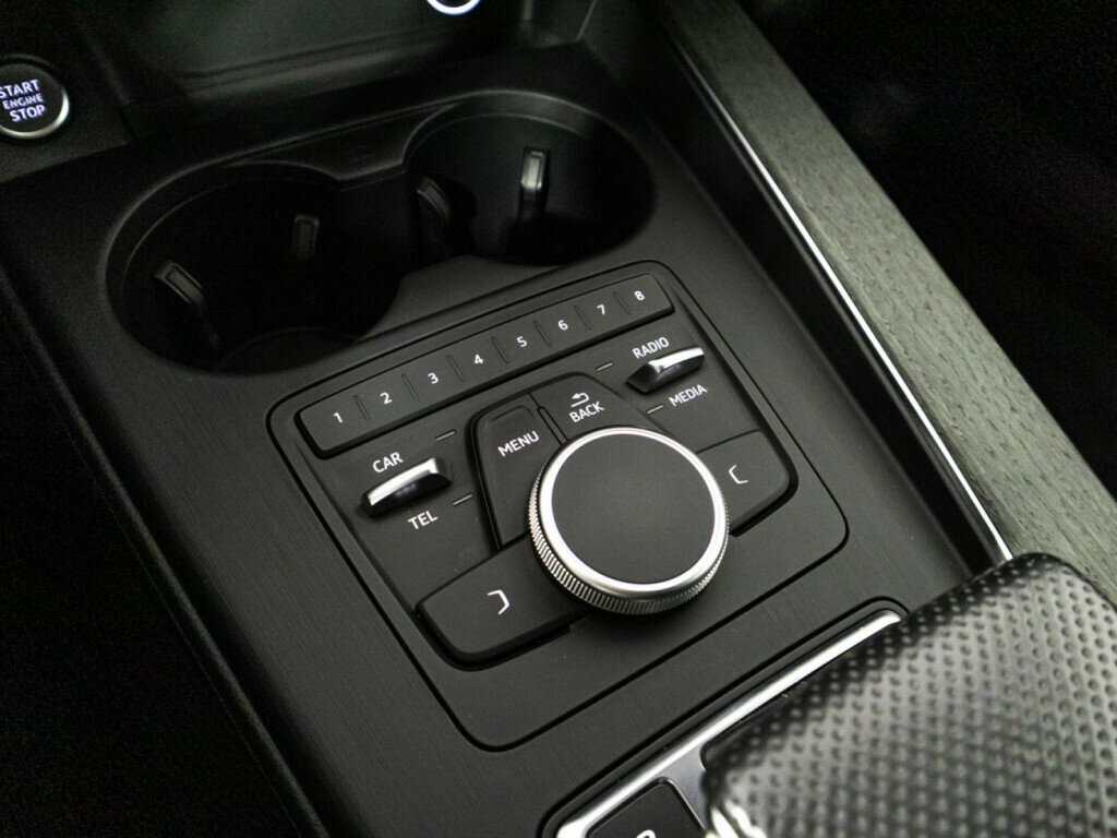 Купить Audi A4 с пробегом. Фото: #18