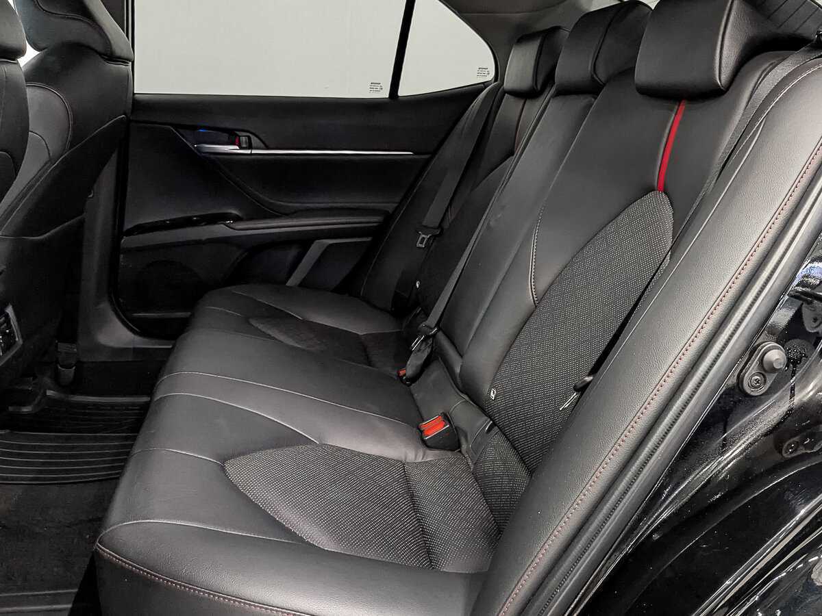 Купить Toyota Camry с пробегом. Фото: #17
