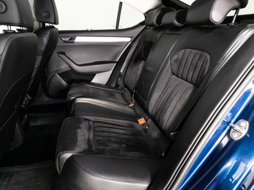 Купить Skoda Superb с пробегом. Фото: #9