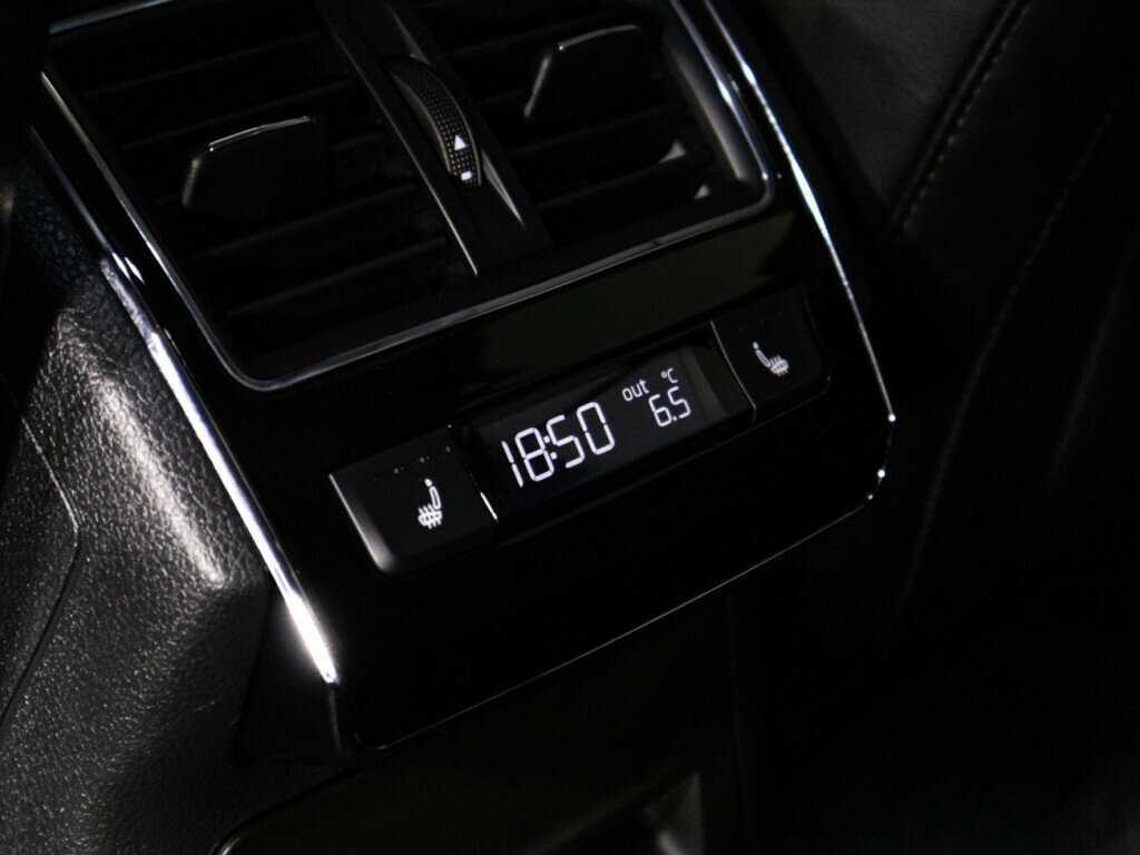 Купить Skoda Superb с пробегом. Фото: #17