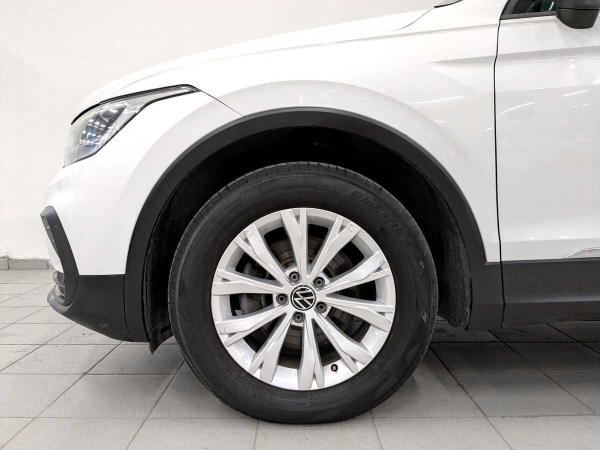 Купить Volkswagen Tiguan с пробегом. Фото: #17