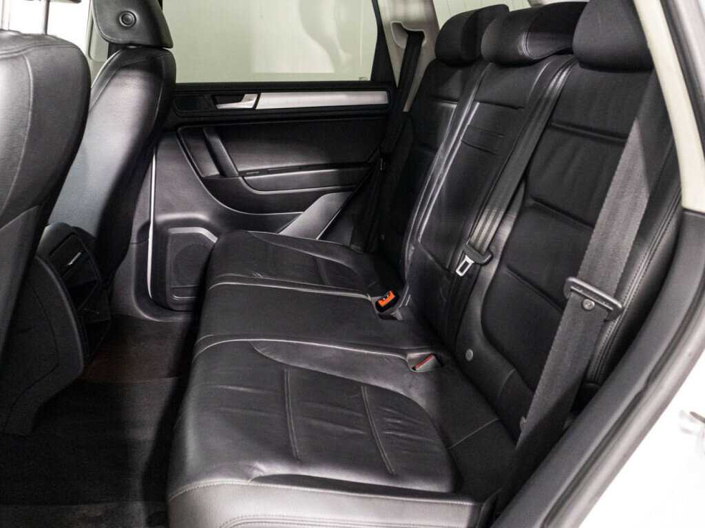 Купить Volkswagen Touareg с пробегом. Фото: #9