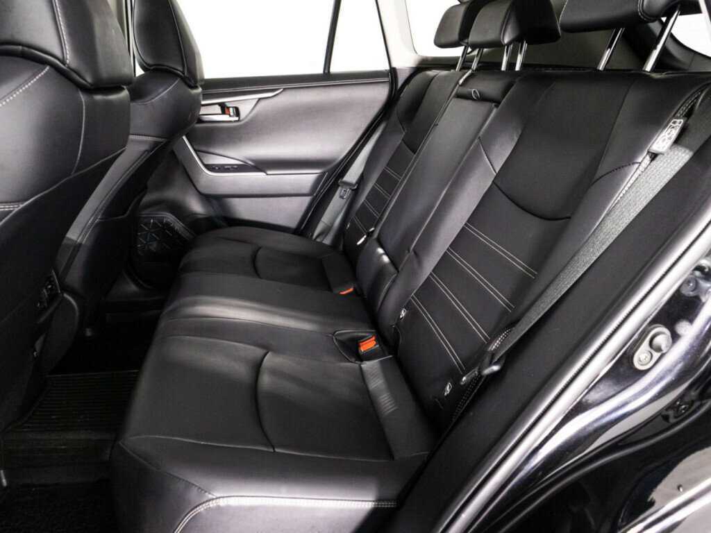 Купить Toyota RAV4 с пробегом. Фото: #9