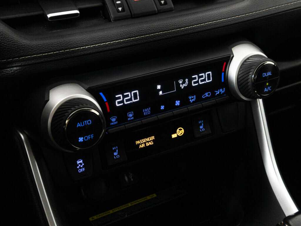 Купить Toyota RAV4 с пробегом. Фото: #18