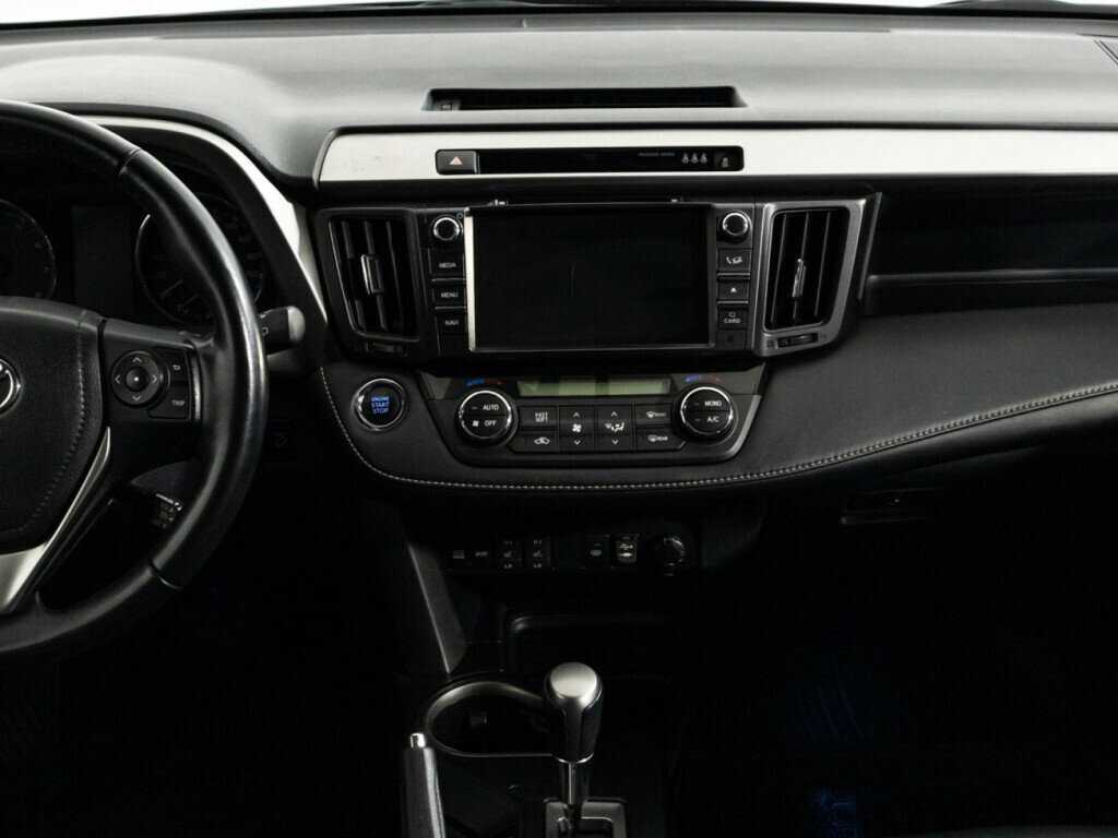 Купить Toyota RAV4 с пробегом. Фото: #13