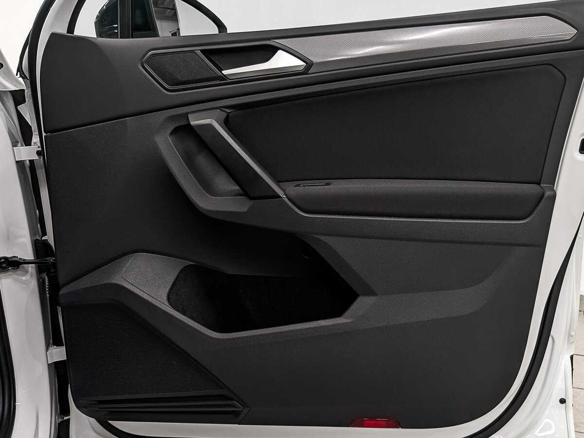 Купить Volkswagen Tiguan с пробегом. Фото: #24