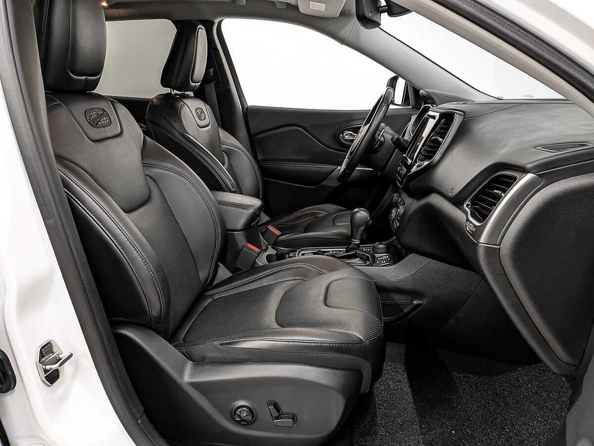 Купить Jeep Cherokee с пробегом. Фото: #21