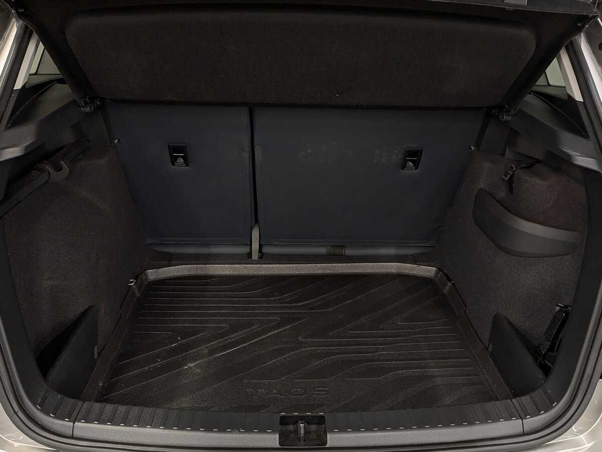 Купить Volkswagen Taos с пробегом. Фото: #9