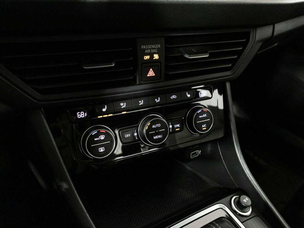 Купить Volkswagen Jetta с пробегом. Фото: #16