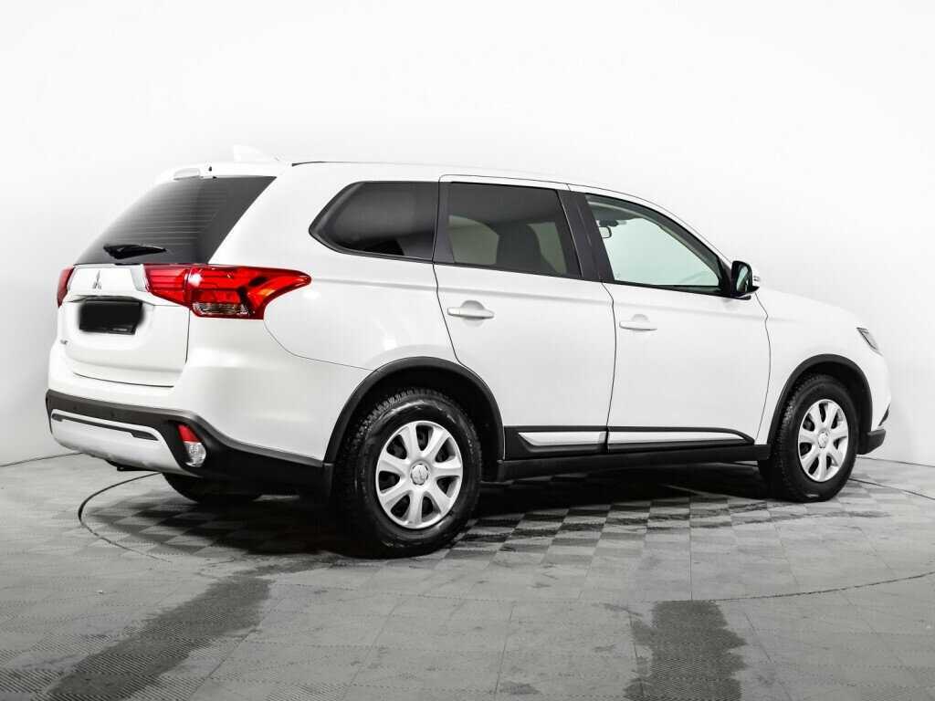 Купить Mitsubishi Outlander с пробегом. Фото: #4