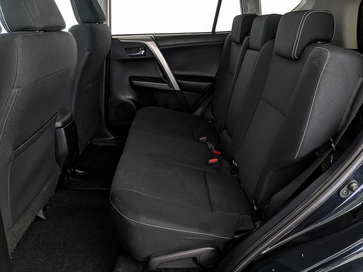 Купить Toyota RAV4 с пробегом. Фото: #16