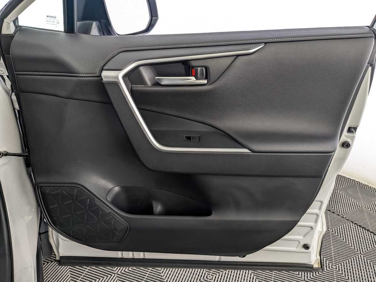 Купить Toyota RAV4 с пробегом. Фото: #24
